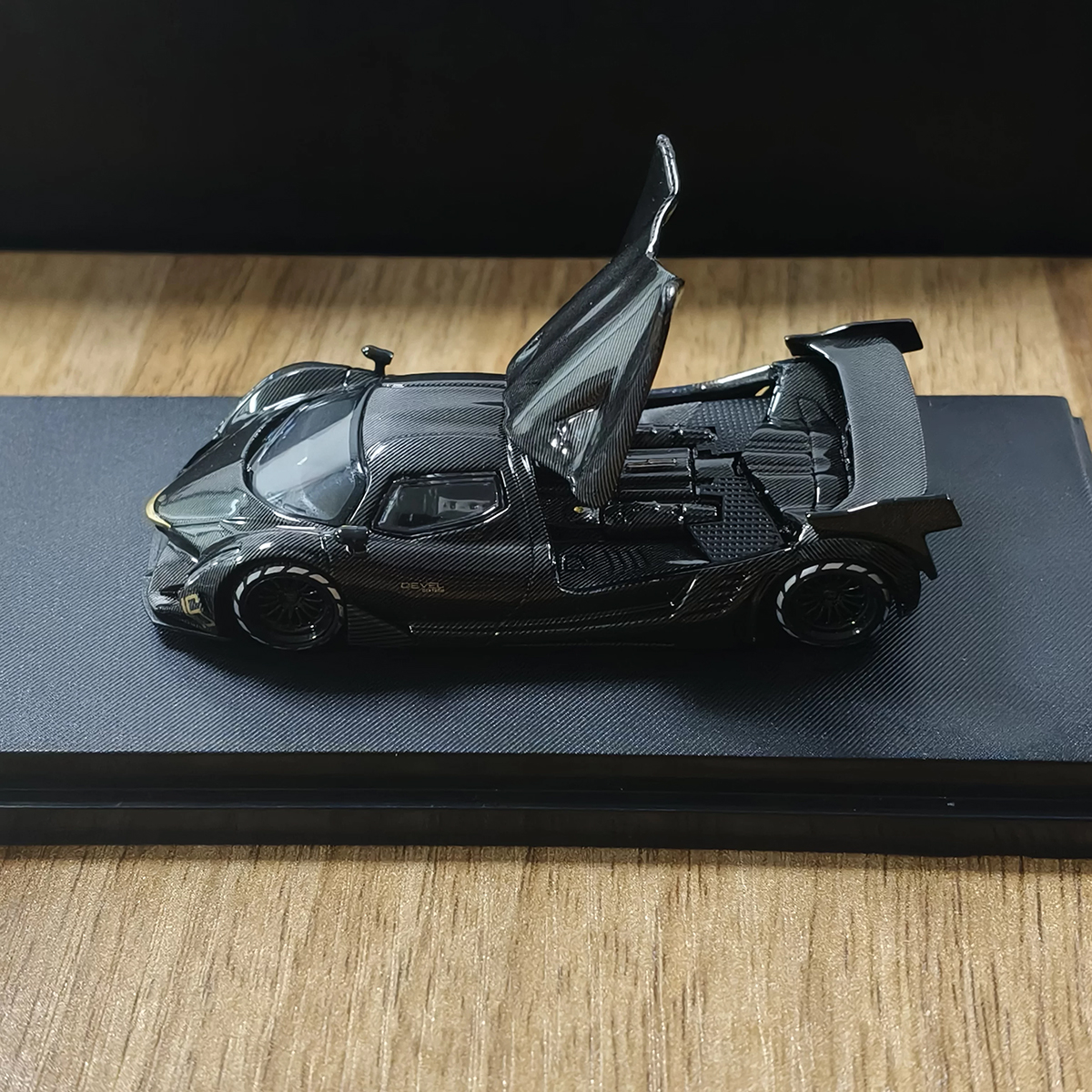 LMF Model 1:64 Devel 16 Hyperc - đánh giá và giá Die Cast Car 1 64